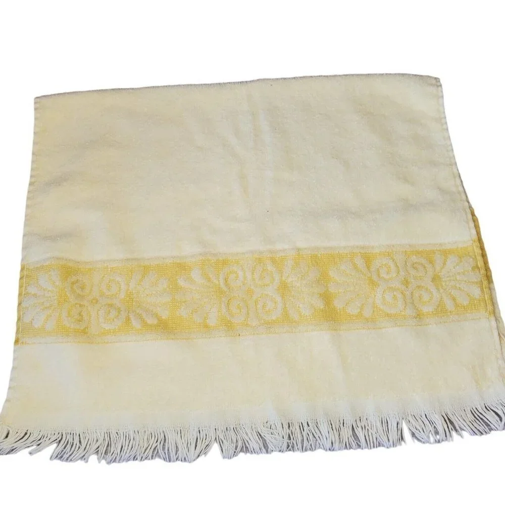 Vintage Cannon Monticello Light Yellow Sculpted‎ Hand Towel Fringe Edge